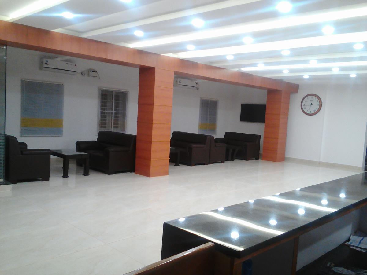 Hotel Surag Residency Tiruchirappalli Esterno foto