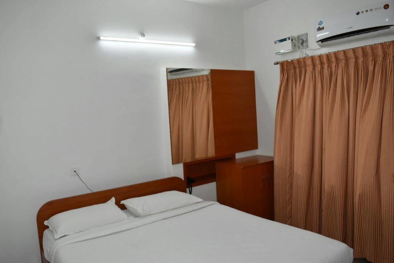 Hotel Surag Residency Tiruchirappalli Esterno foto