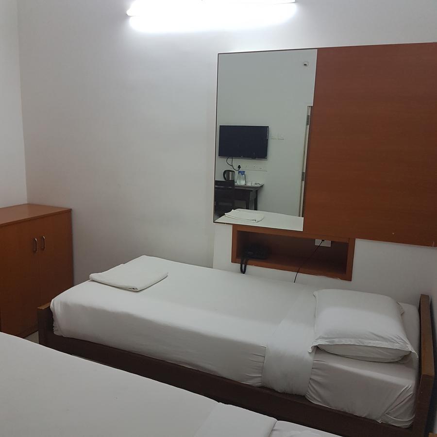 Hotel Surag Residency Tiruchirappalli Esterno foto
