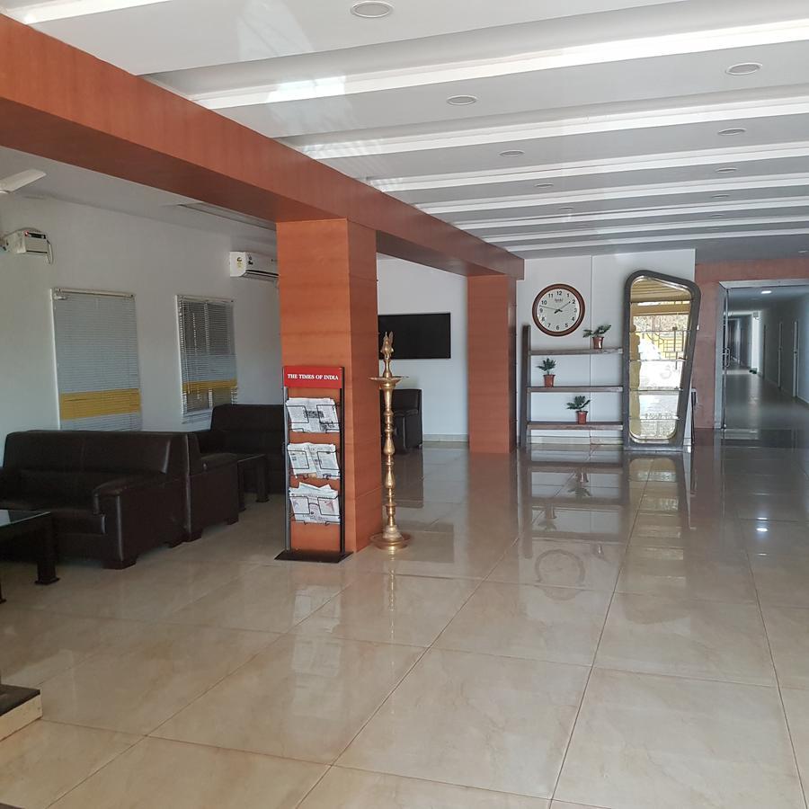 Hotel Surag Residency Tiruchirappalli Esterno foto