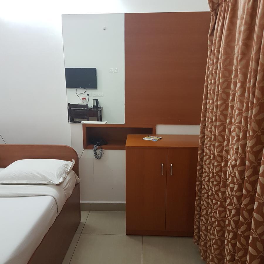 Hotel Surag Residency Tiruchirappalli Esterno foto